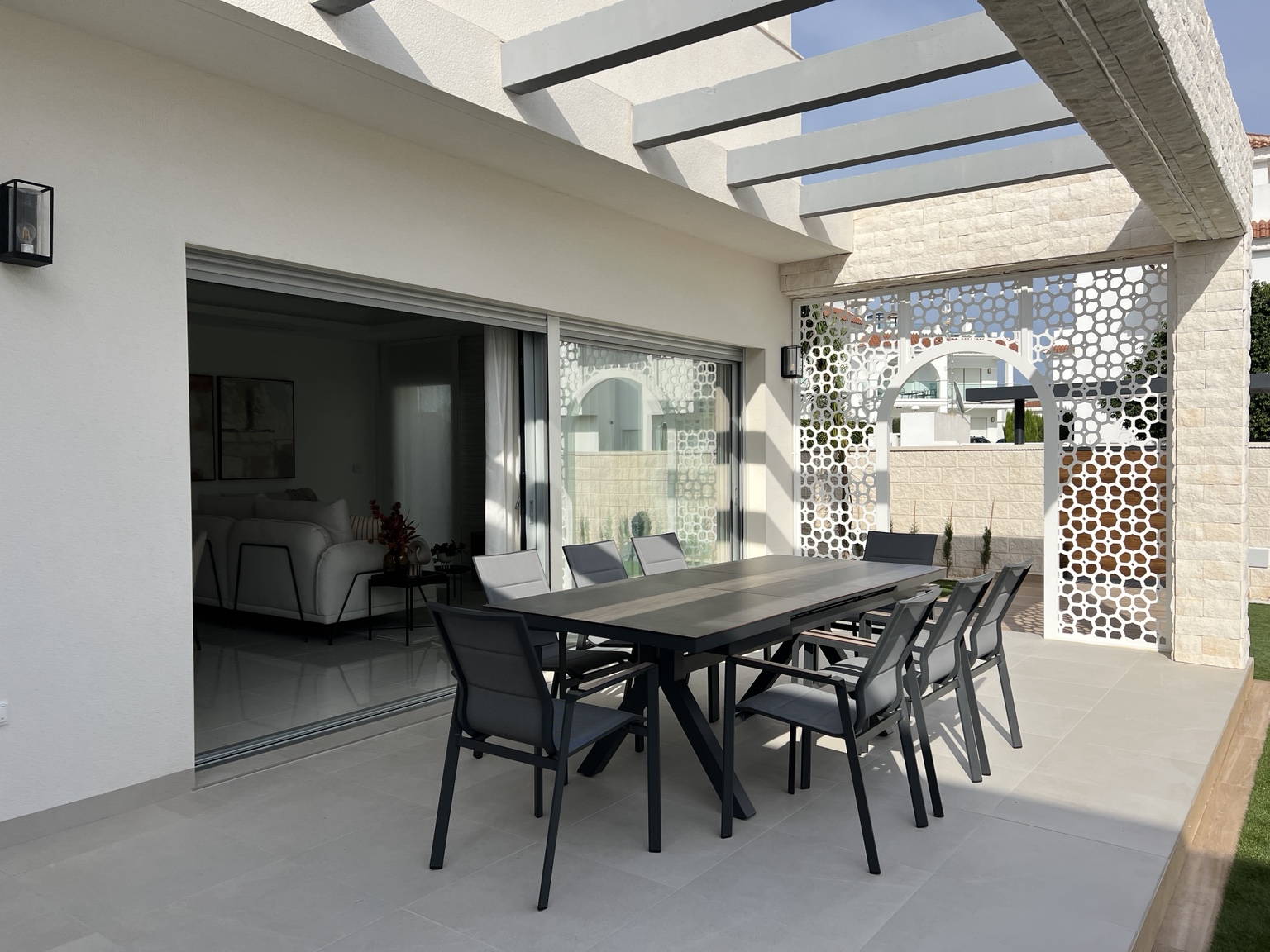 Casa Vista Salina covered outdoor dining area